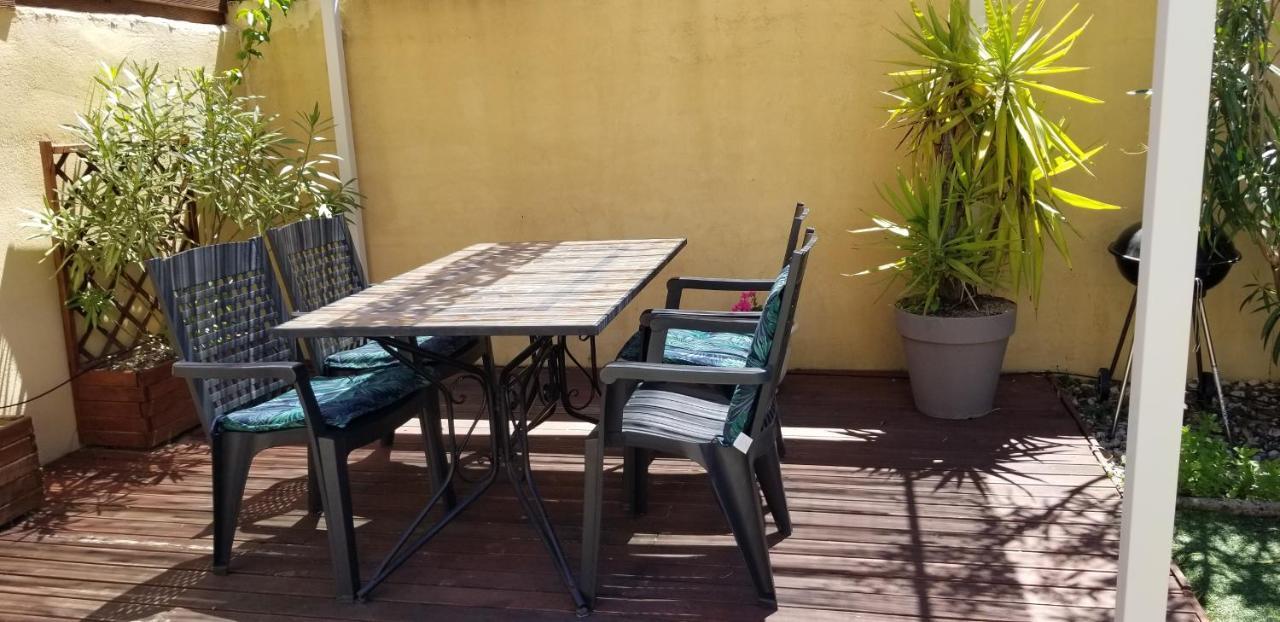 Maison F2, Neuve Au Calme Avec Jardinet La Crau Dış mekan fotoğraf