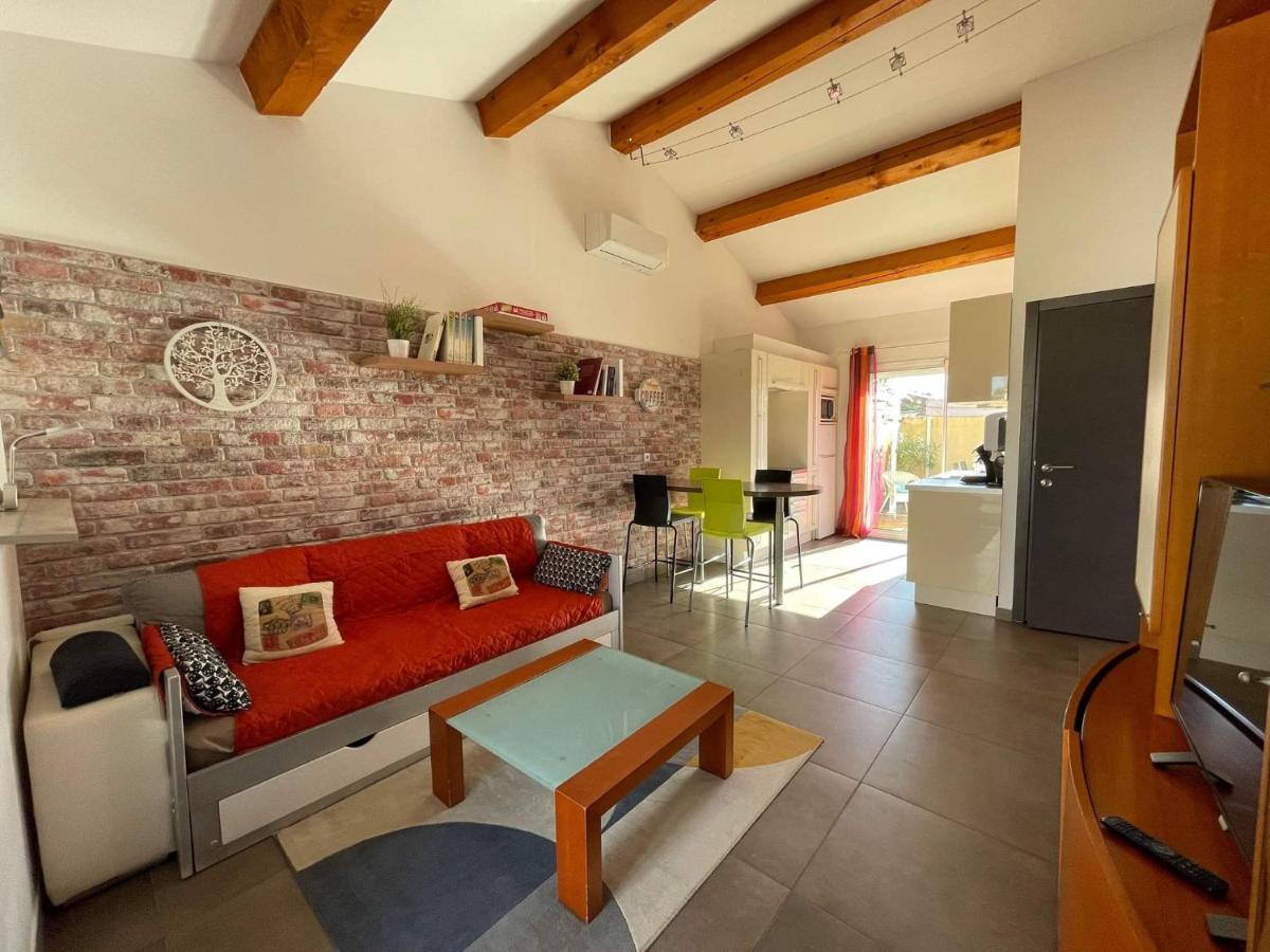 Maison F2, Neuve Au Calme Avec Jardinet La Crau Dış mekan fotoğraf